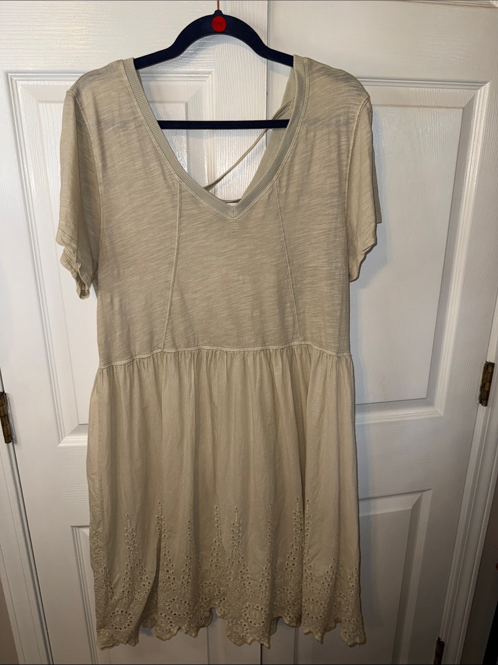 easel Cream Short Sleeve V-Neck Babydoll Dress